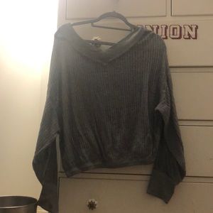 FREE PEOPLE grey v-neck longsleeve